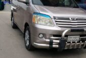 Toyota Noah X EDITION 2004