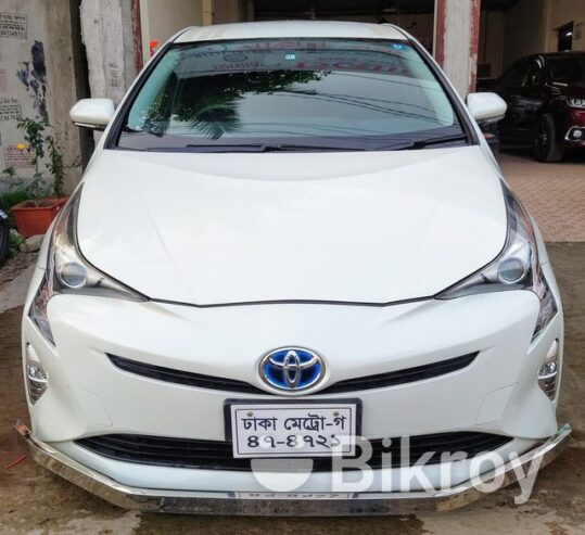 Toyota Prius S TOURING PKG 2016