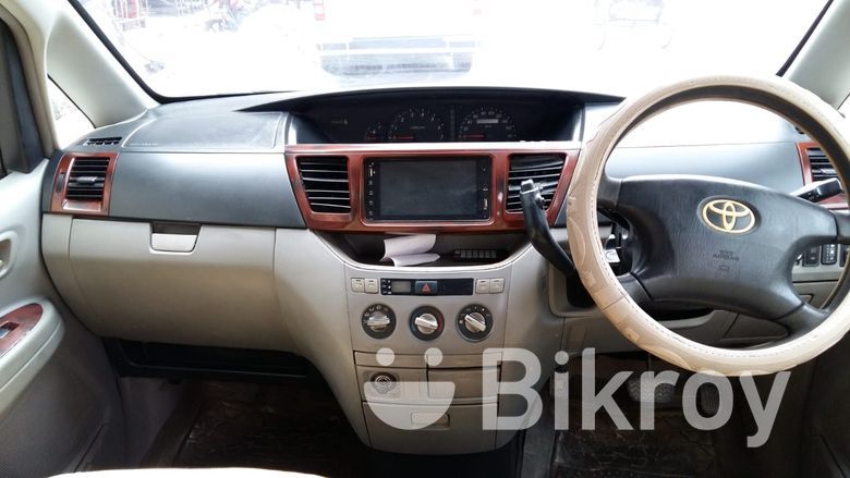 Toyota Noah X EDITION 2004