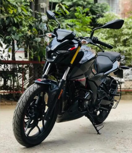 Bajaj Pulsar N160