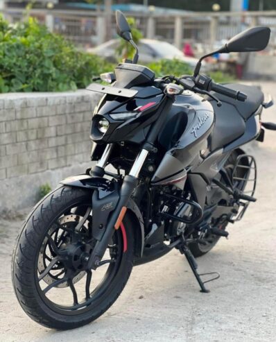 Bajaj Pulsar N160