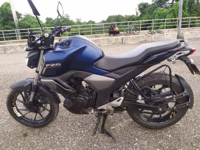 Yamaha FZS V3