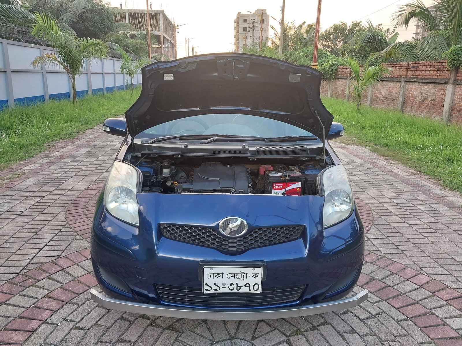 Toyota Vitz 2009 Model For Sale