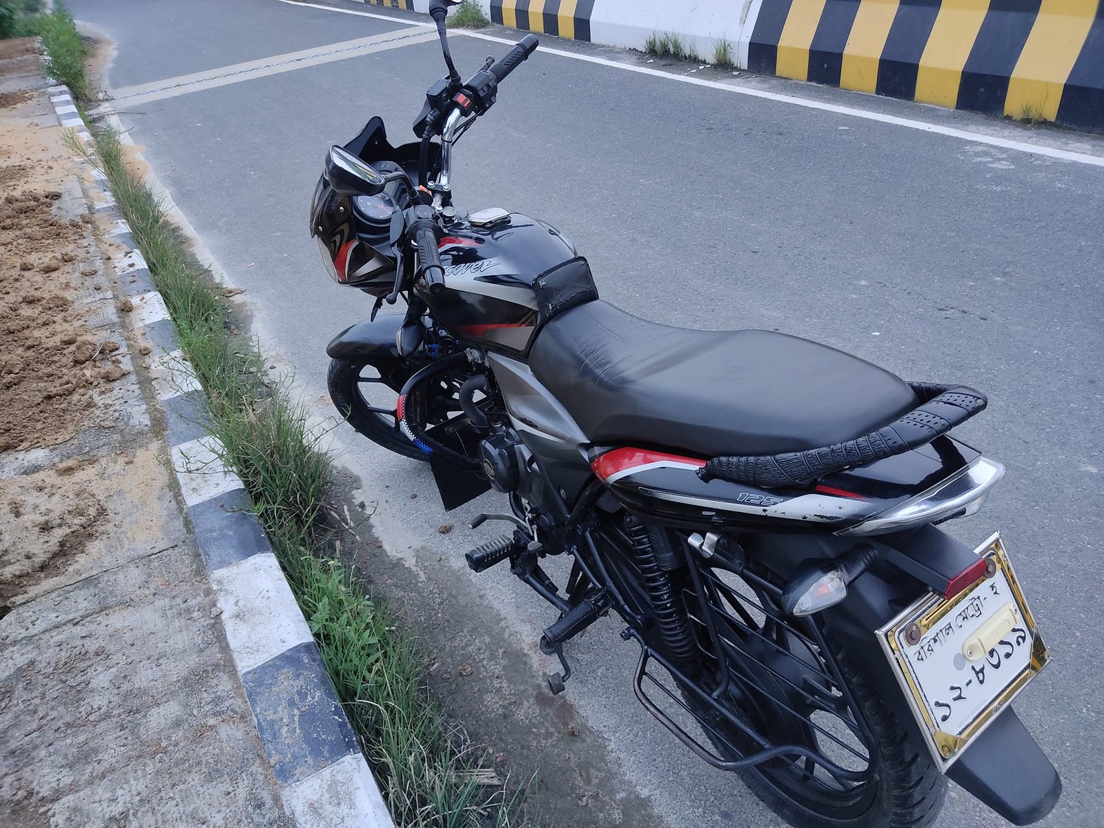 Bajaj Discover 125 Bike For Sale