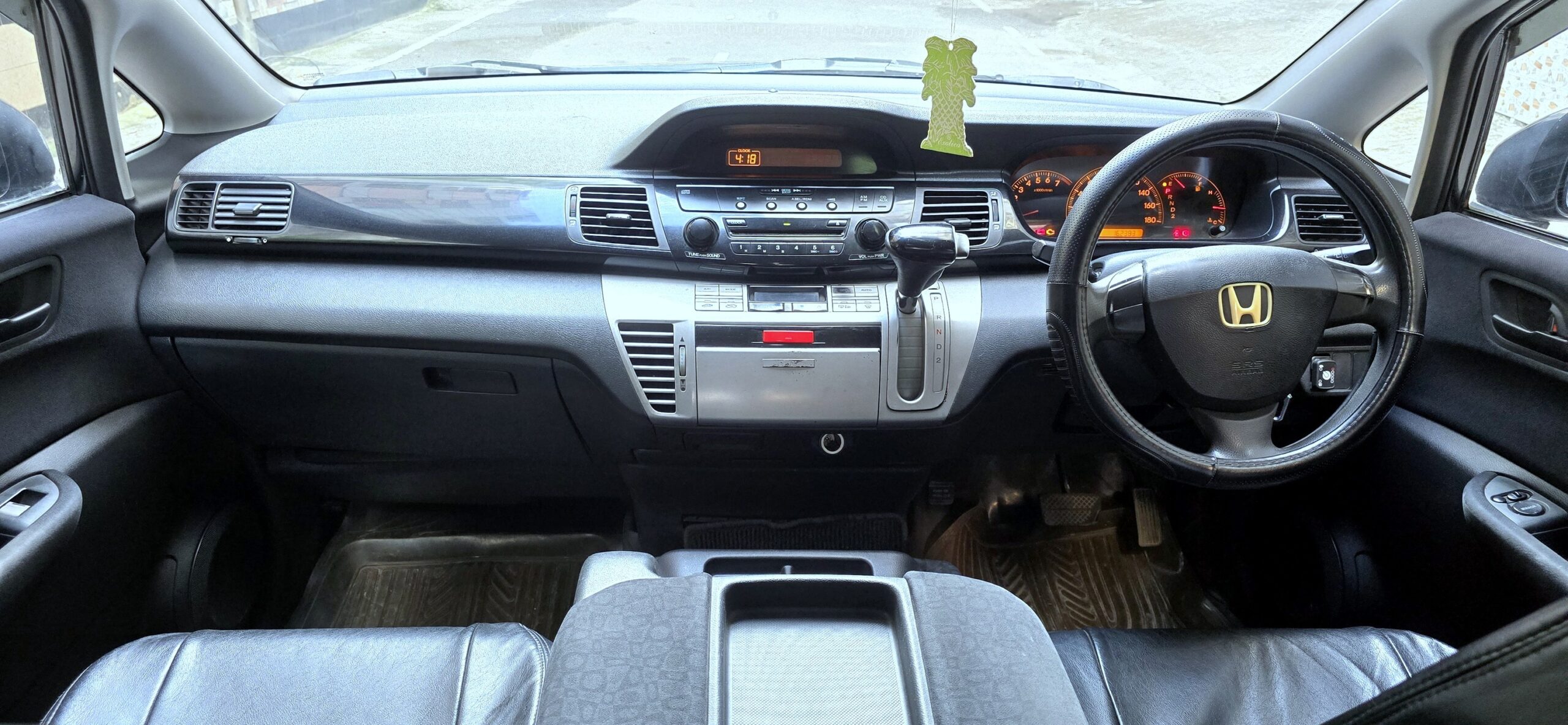 HONDA HARD JEEP FR-V 2004 For Sale