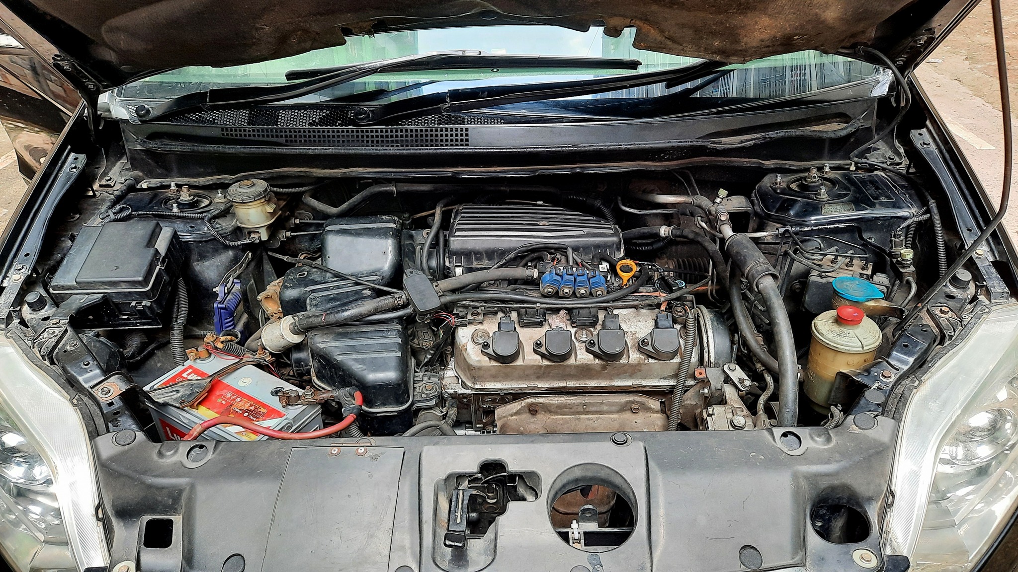 HONDA HARD JEEP FR-V 2004 For Sale