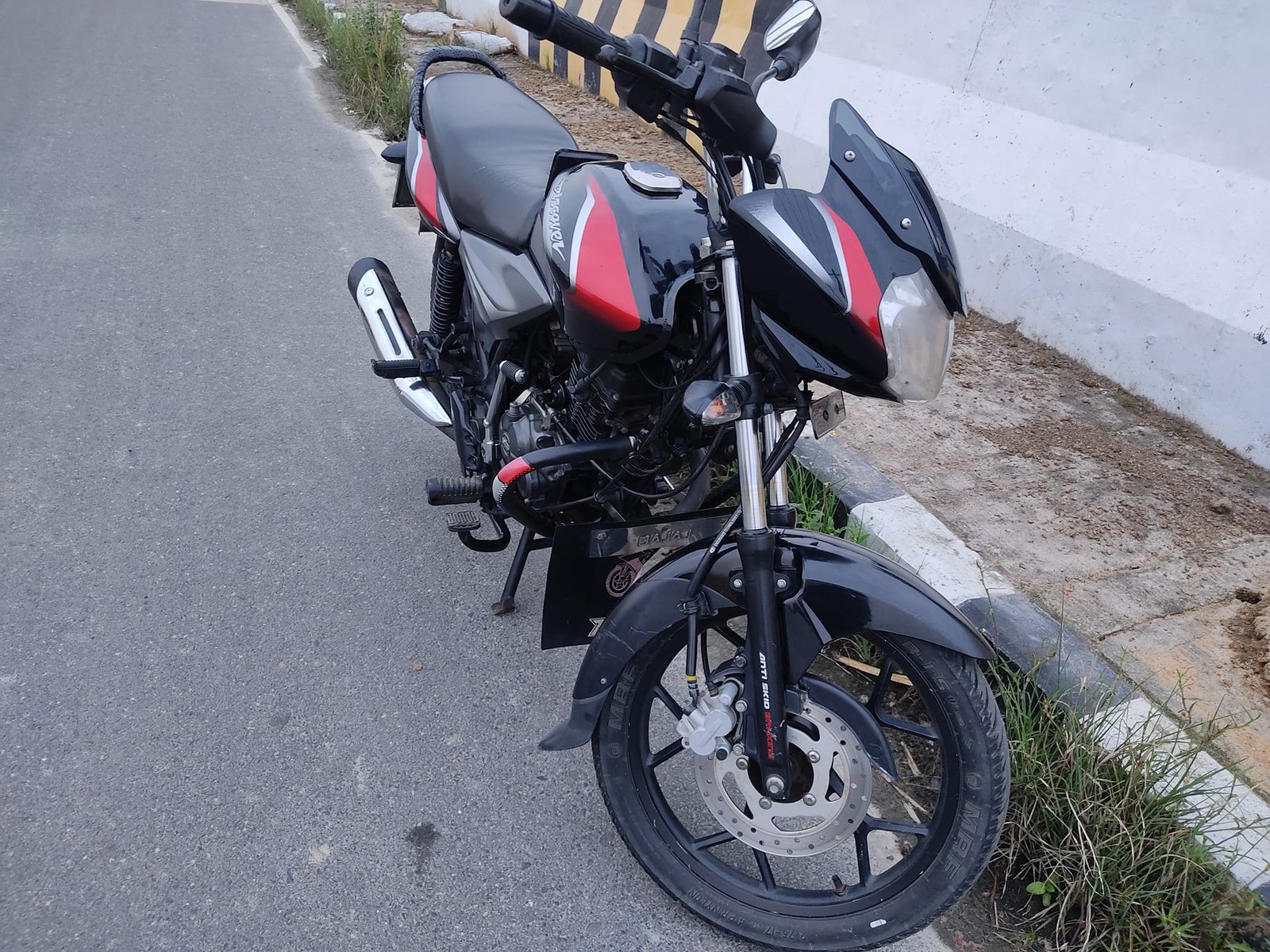 Bajaj Discover 125 Bike For Sale