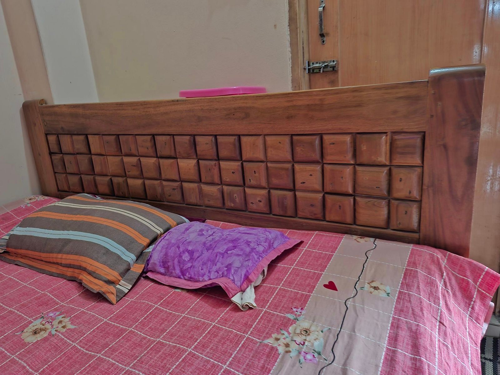 Bed For Sale in Chattogram Bahaddarhat