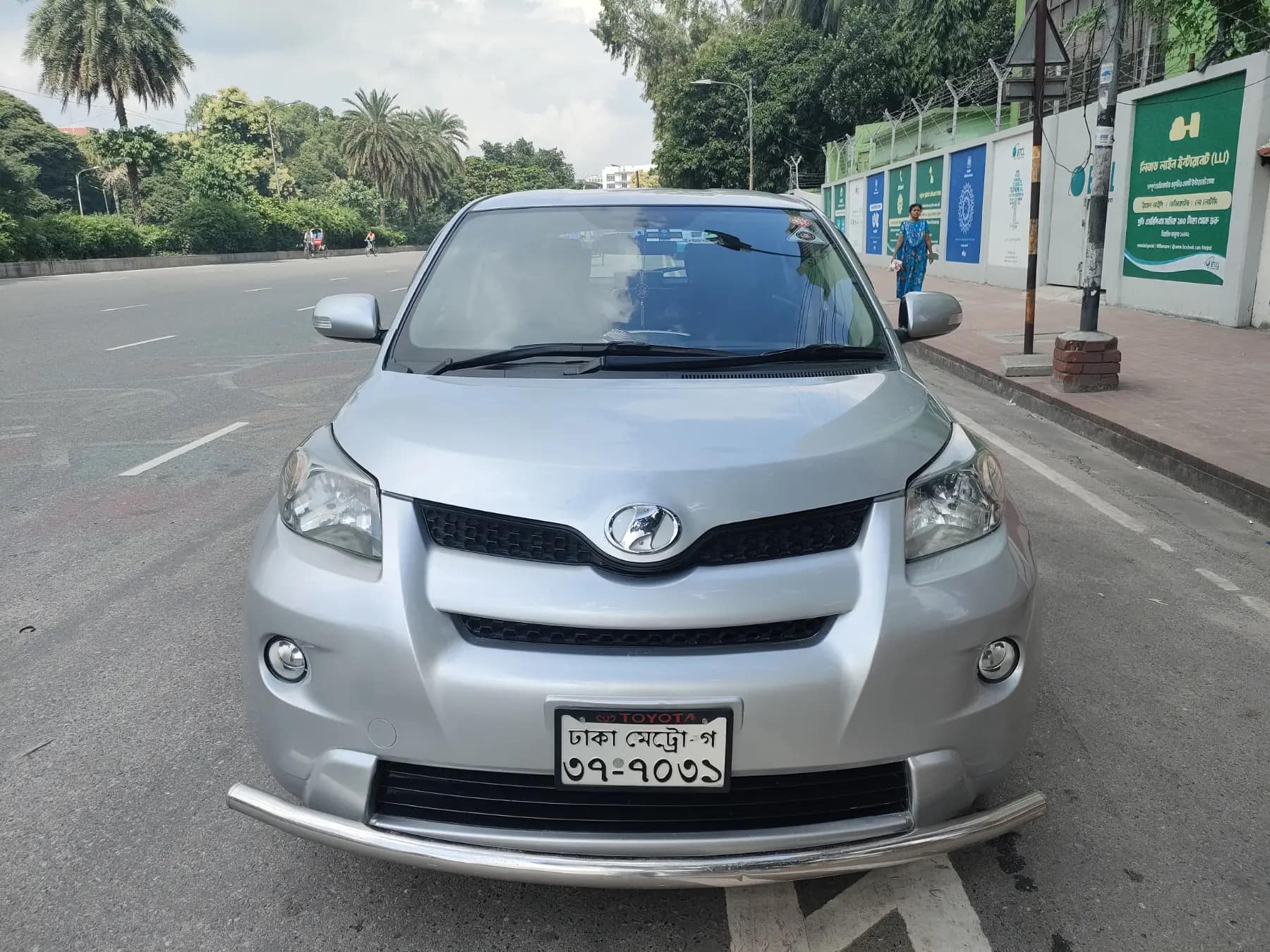 Toyota IST 2009 Model For Sale in Dhaka