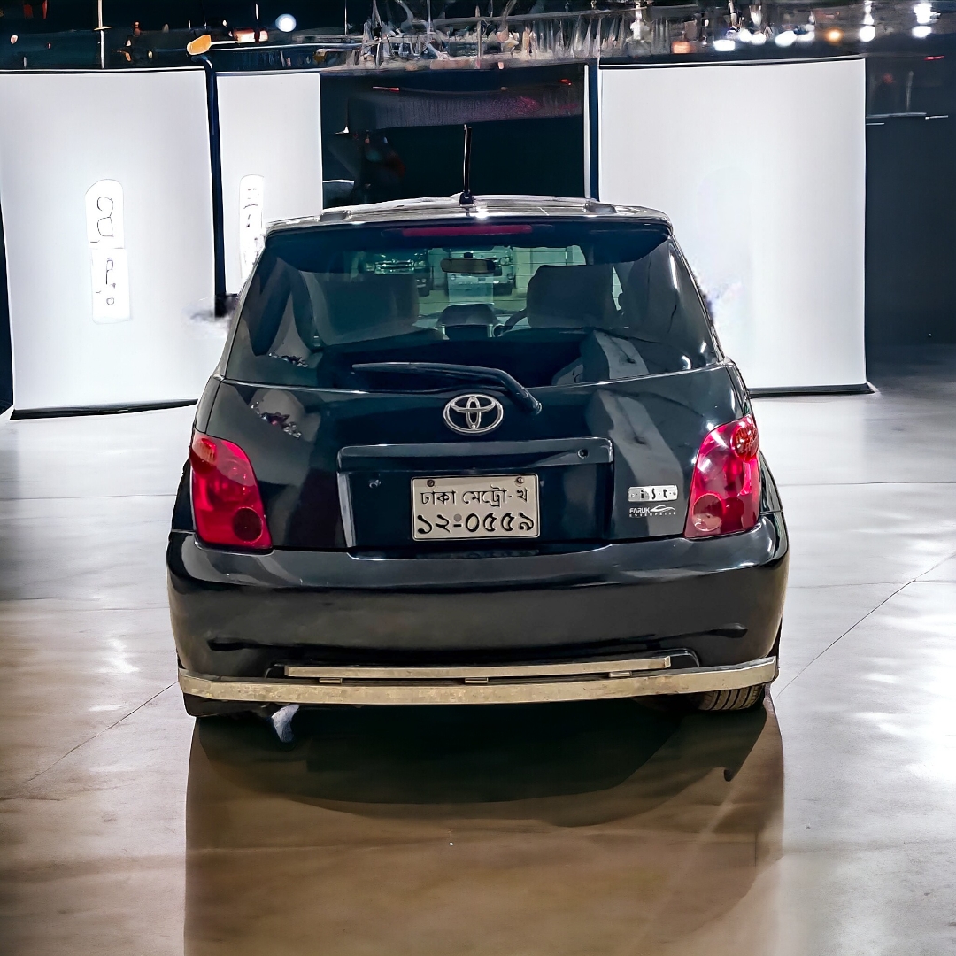 Toyota IST 2003 Model For Sale in Dhaka