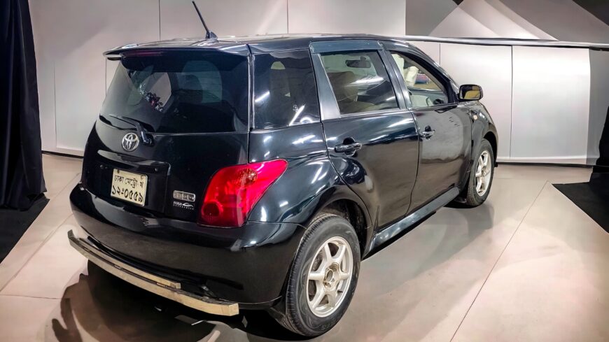 Toyota IST 2003 Model For Sale in Dhaka