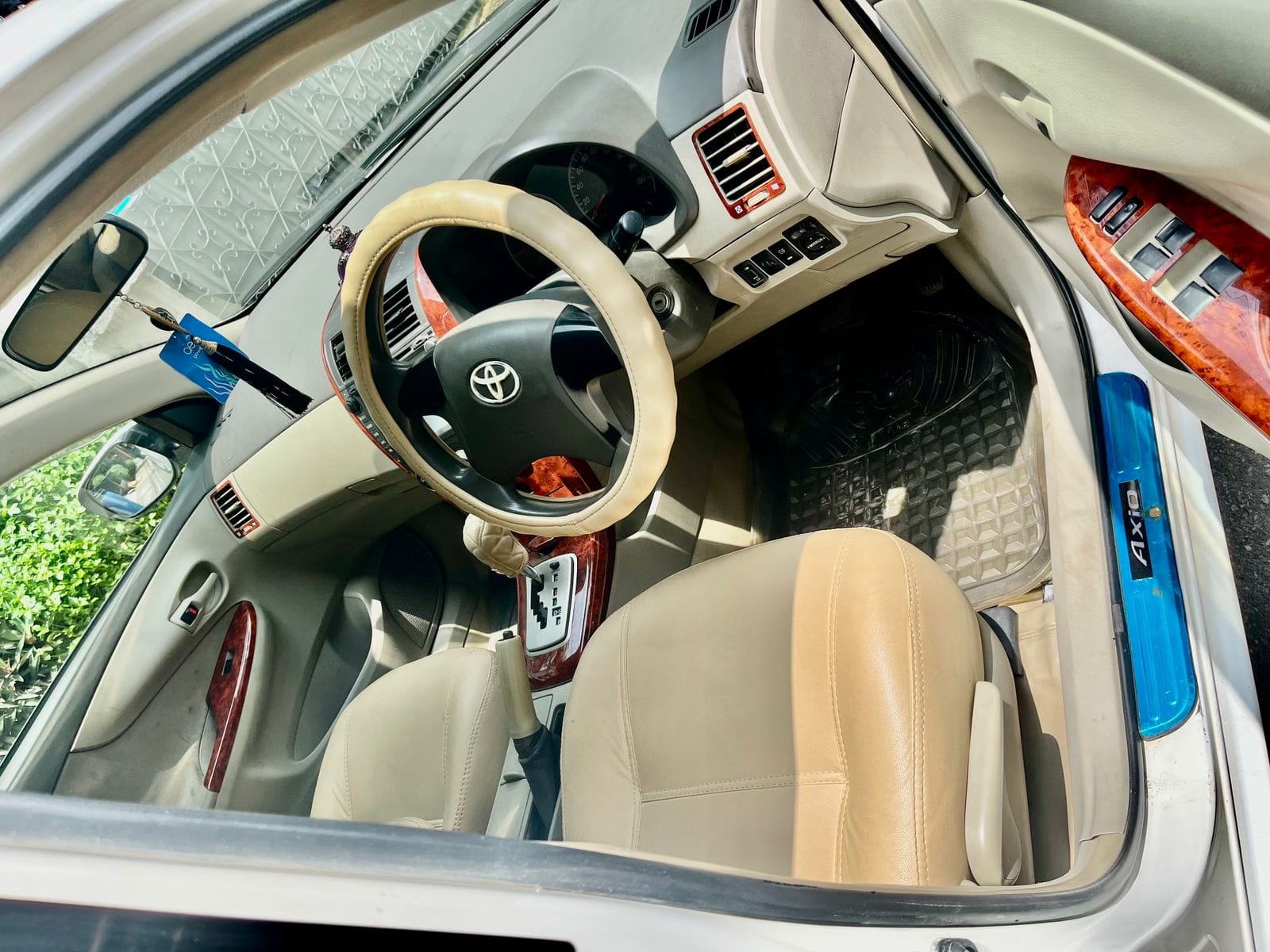 Toyota Axio X 2010 Model For Sale in Dhaka Mirpur