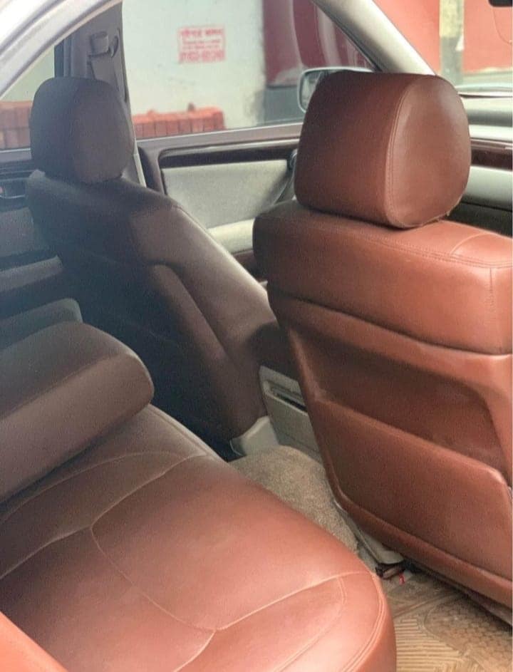 Toyota Crown 2002 Model For Sale in Dhaka
