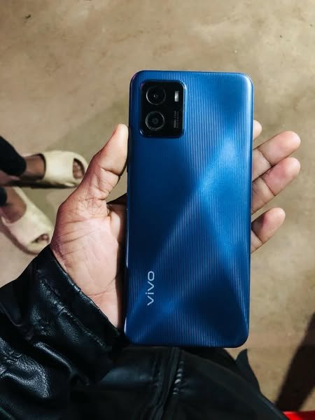 Vivo y15s 3/32 for Sell