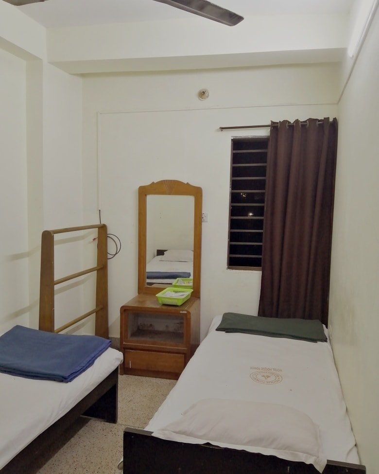 Chattogram Hotel Hoque Tower International Booking