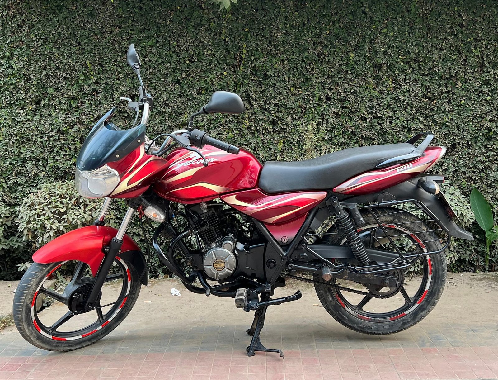 Bajaj Discover 100cc For Sale in Dhaka