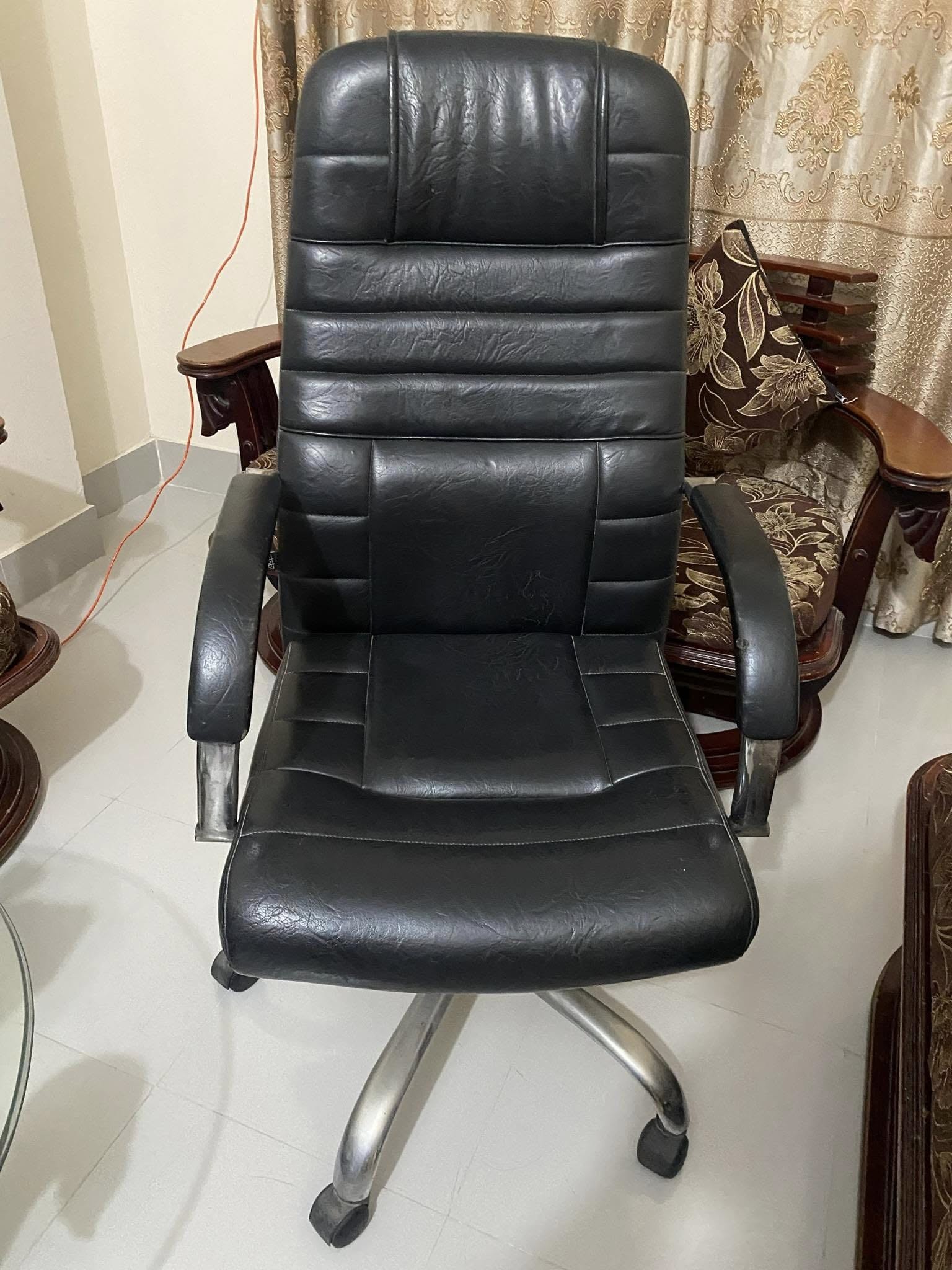Office Chair For Sale in Dhaka Jatrabari