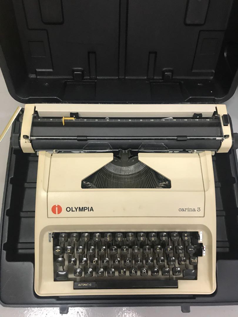 Olympia Carina 3 Portable Typewriter