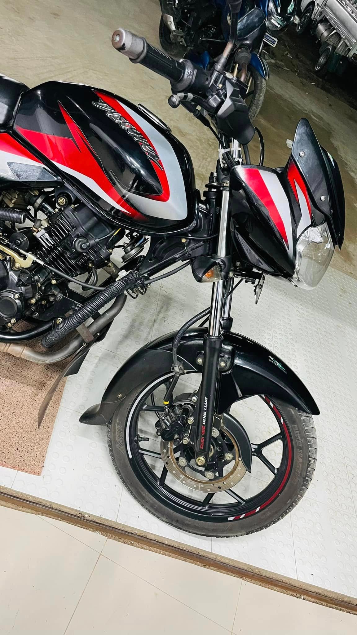 Bajaj Discover 125cc For Sale in Fatikchhari