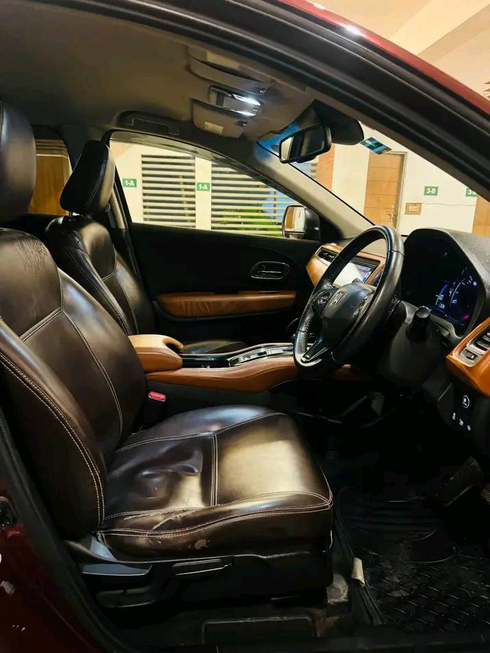 Honda Vezel Z Leather Package 2014 Model For Sale in Dhaka