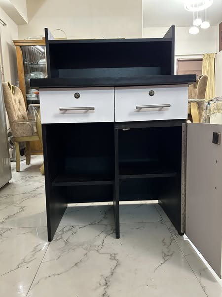 Reading Table for Sell in Dhaka Farmgate