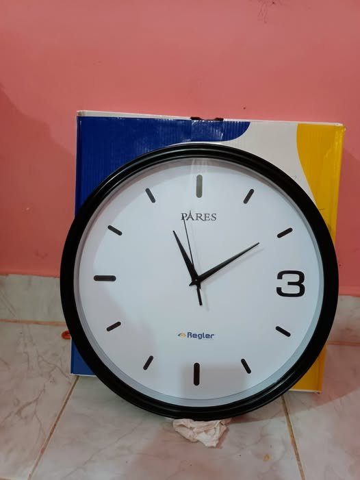 Wall Clock For Sale in Chittagong Muradpur