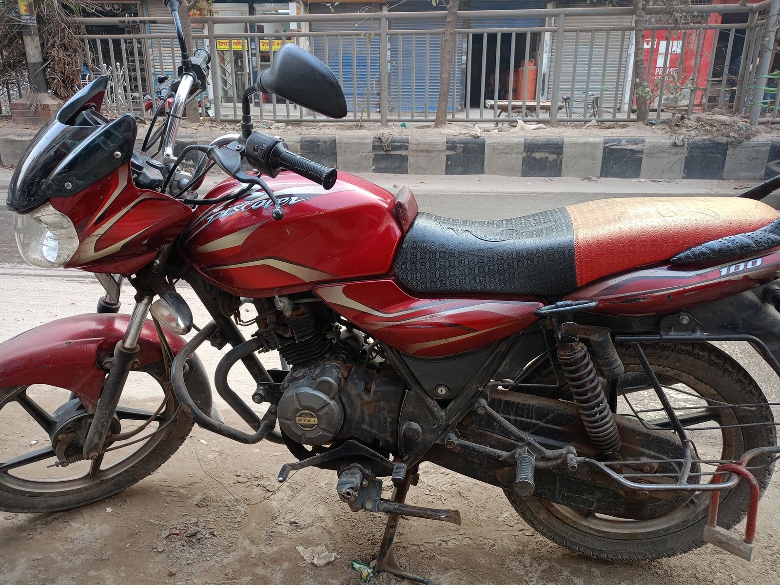 Bajaj Discover 100cc For Sale in Dhaka Mirpur