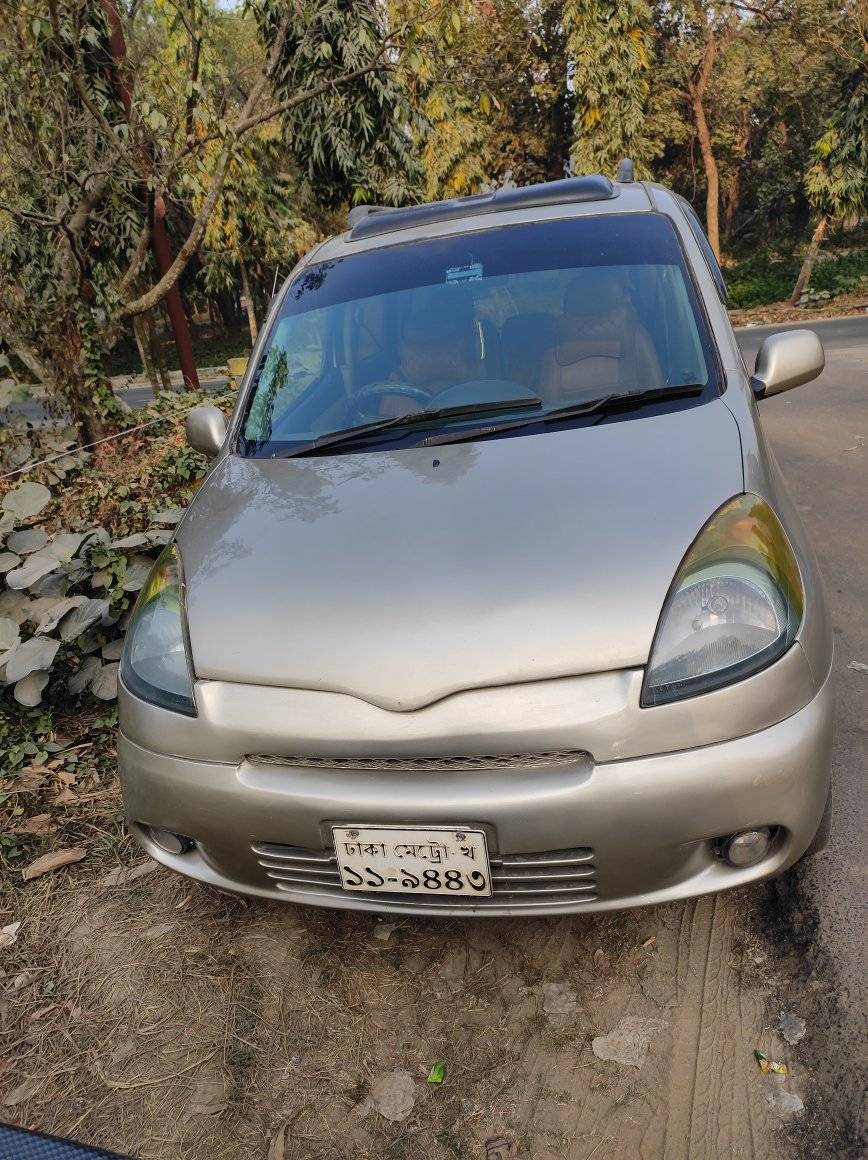 Toyota Funcargo 2000 Model For Sale in Chittagong