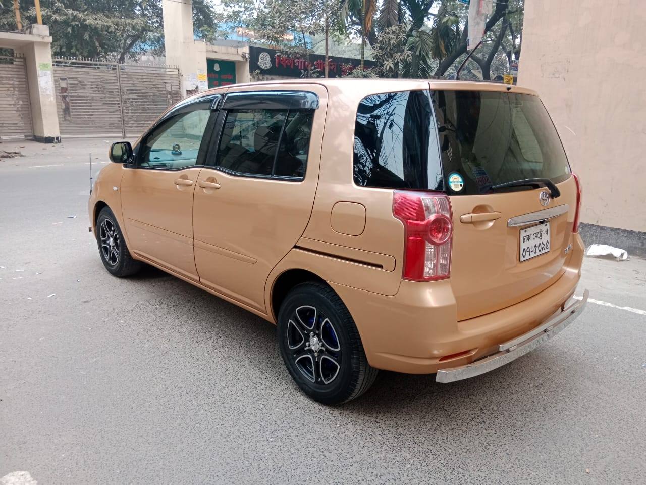 Toyota Raum 2009 Model For Sale in Dhaka