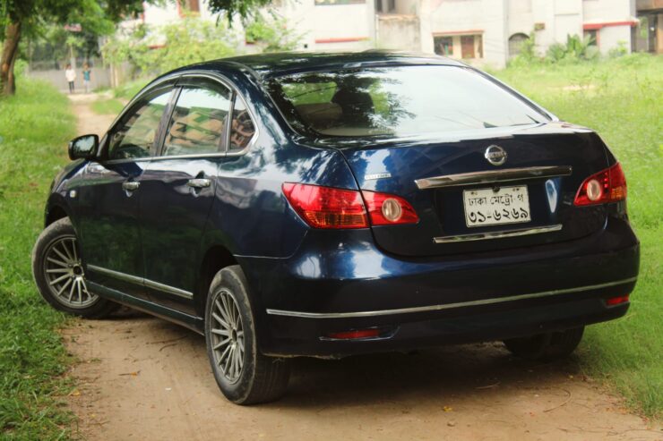 Nissan Bluebird 2011 Model For Sale in Dhaka Dhanmondi