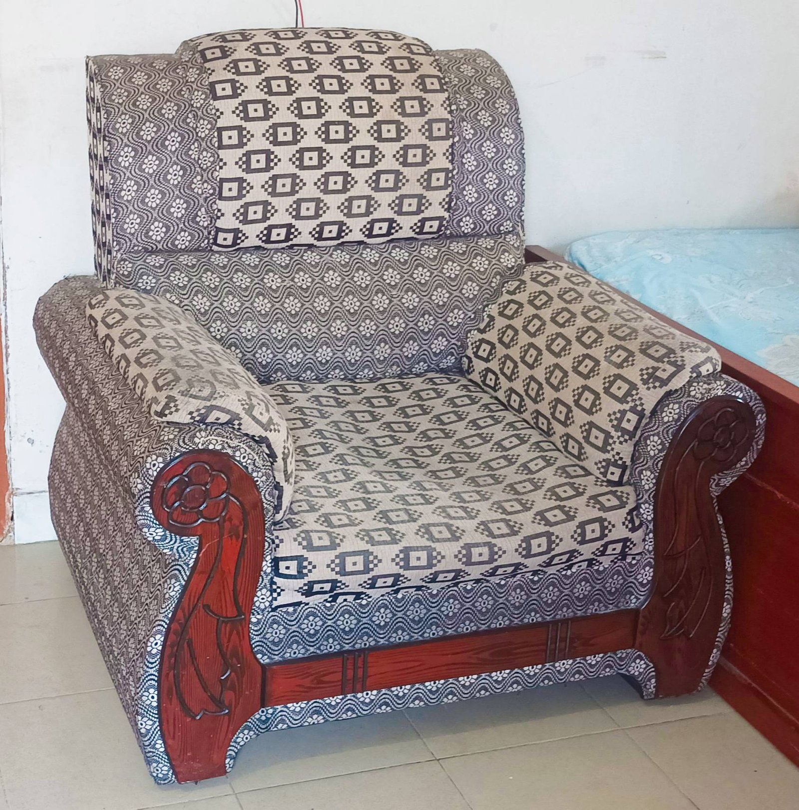 5 Seat Sofa For Sale in Chittagong Sholokbahar
