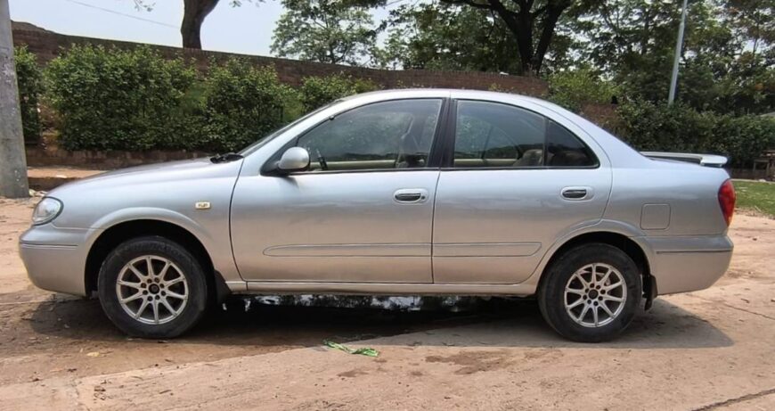 Nissan Sunny EX Saloon 2009 Model For Sale in Dhaka