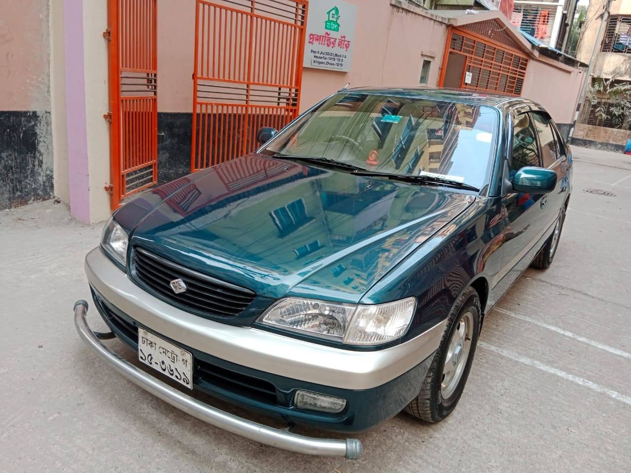 Toyota Premio Corona 1999 Model For Sale in Dhaka