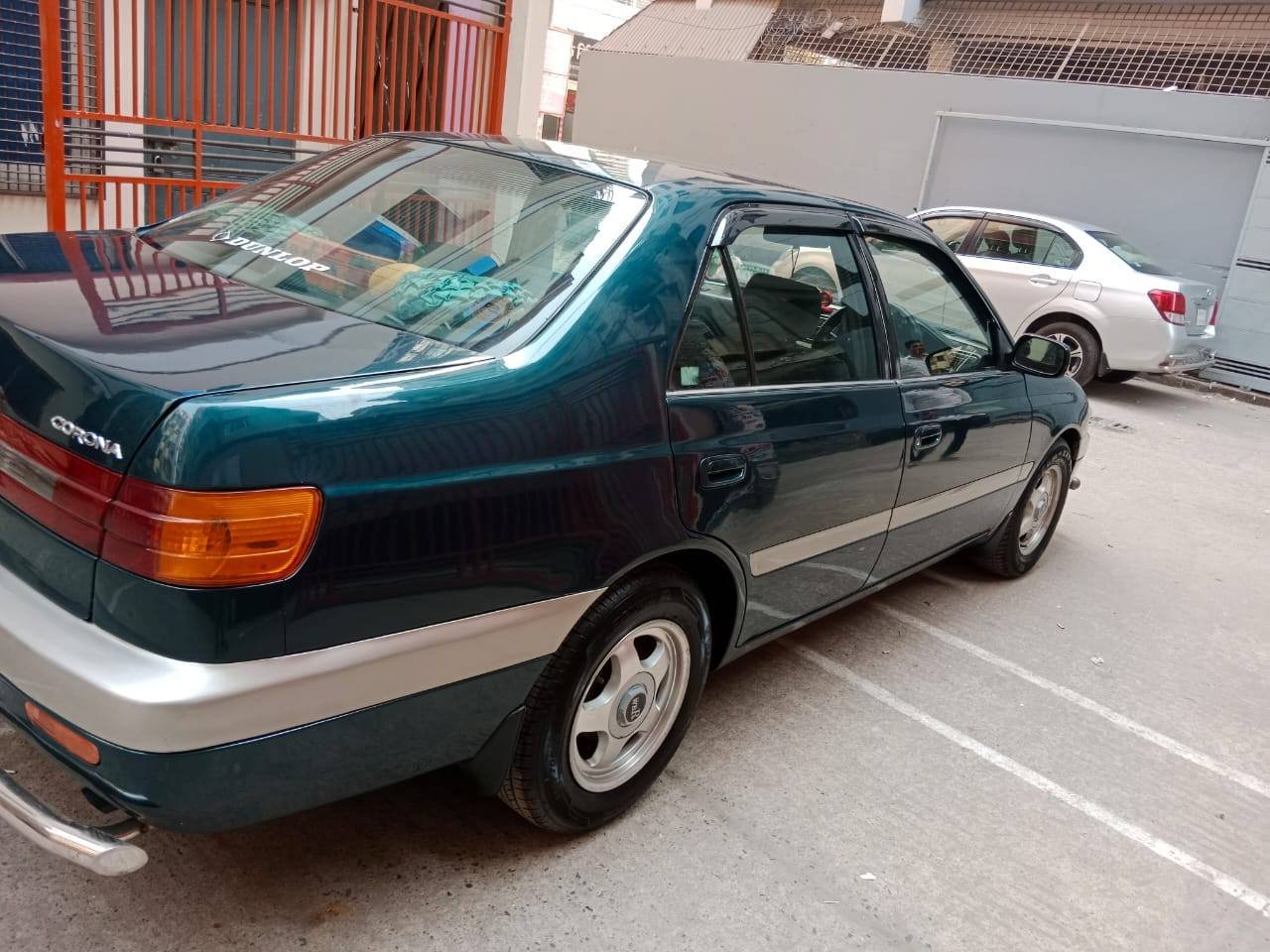 Toyota Premio Corona 1999 Model For Sale in Dhaka