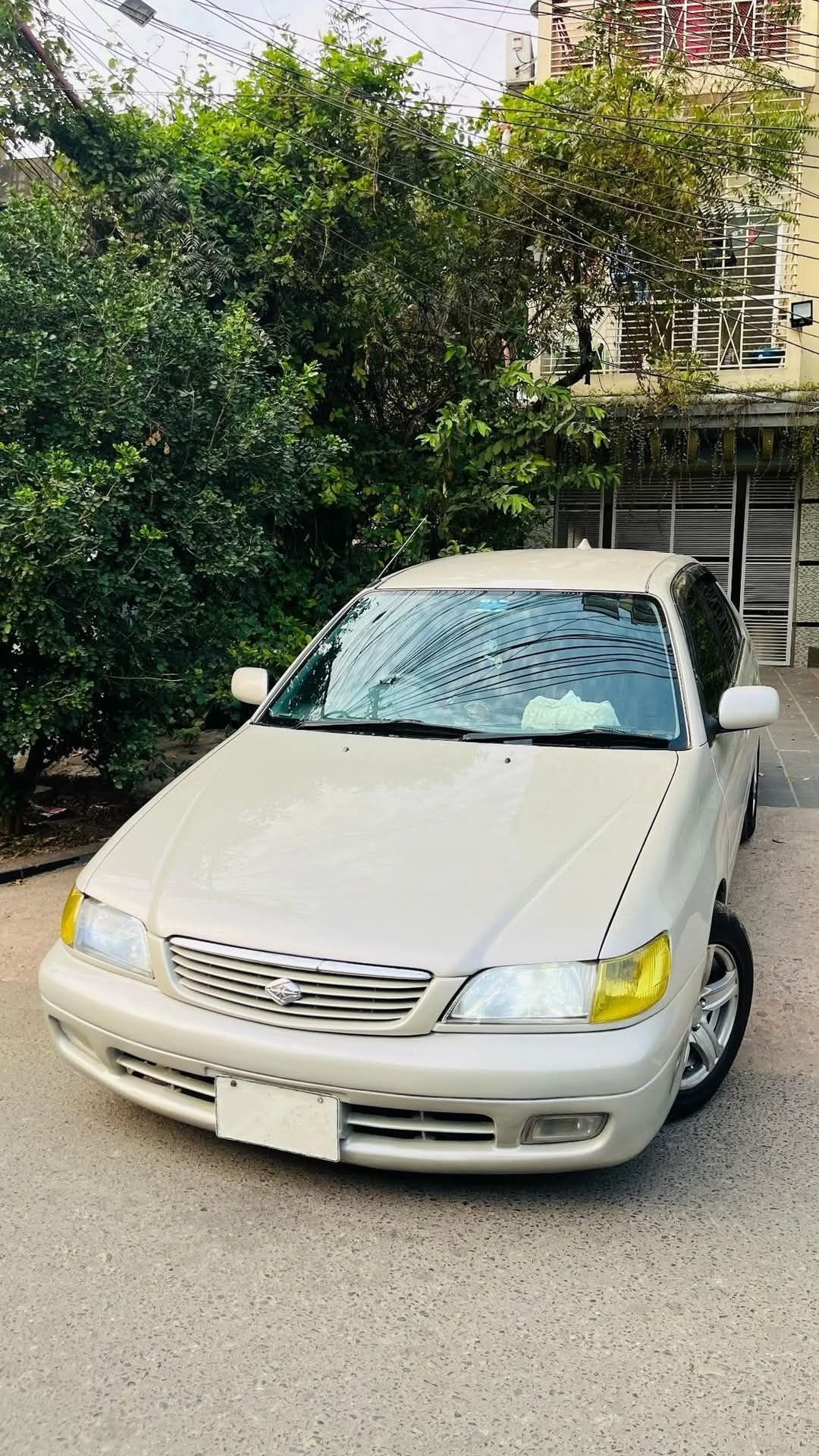 Toyota Corona Premio 2000 Model For Sale in Chittagong