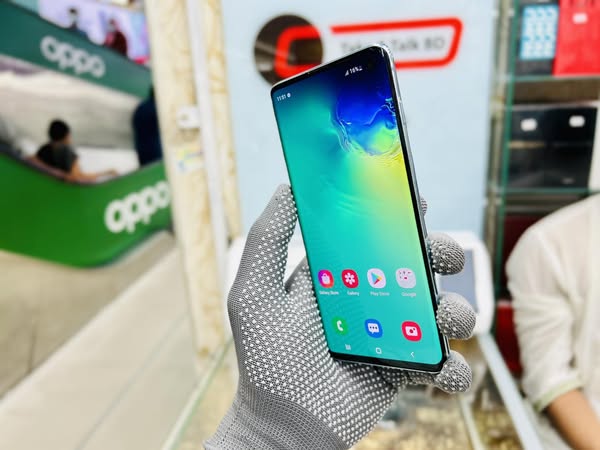 Samsung Galaxy S10 8/128GB Dual Sim for Sell