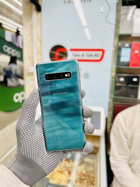 Samsung Galaxy S10 8/128GB Dual Sim for Sell