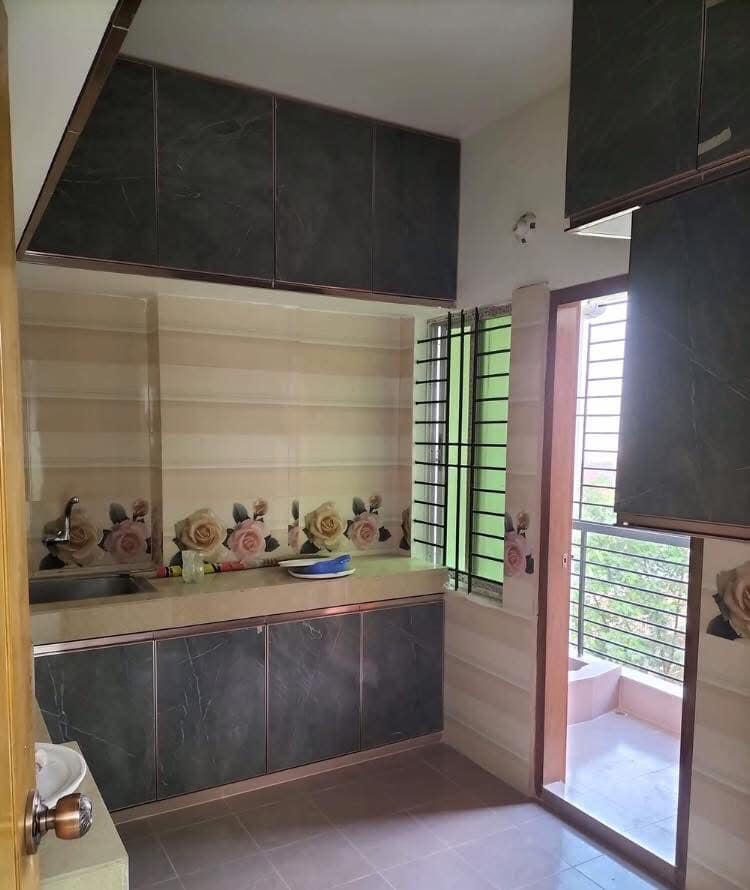 House To Let in Dhaka Banasree Block -M