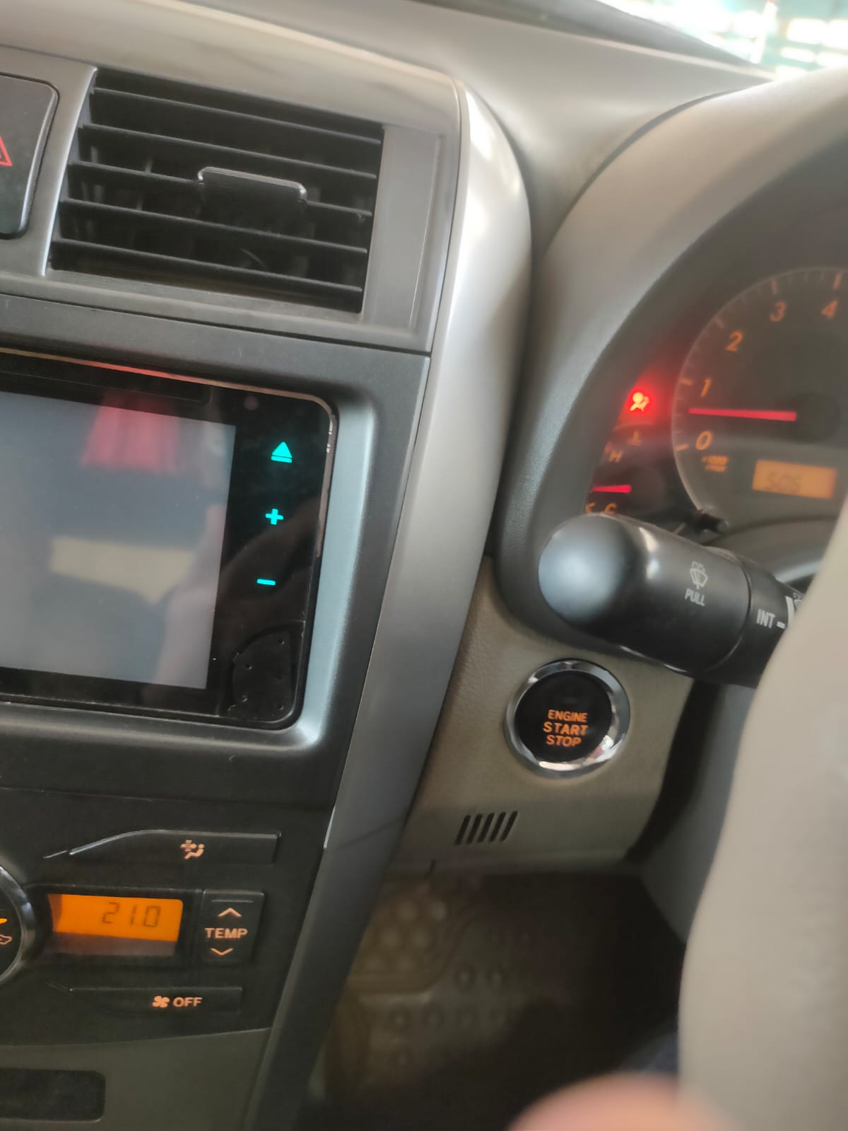 Toyota Axio G 2012 Model For Sale in Dhaka