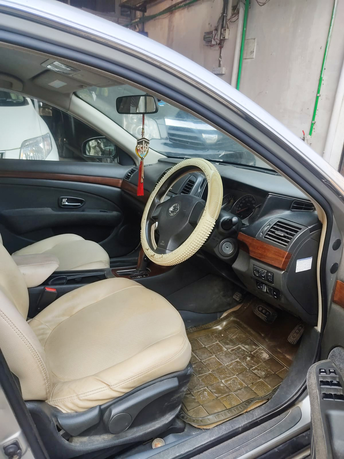 Nissan Bluebird 2006 Model For Sale in Dhaka Vatara