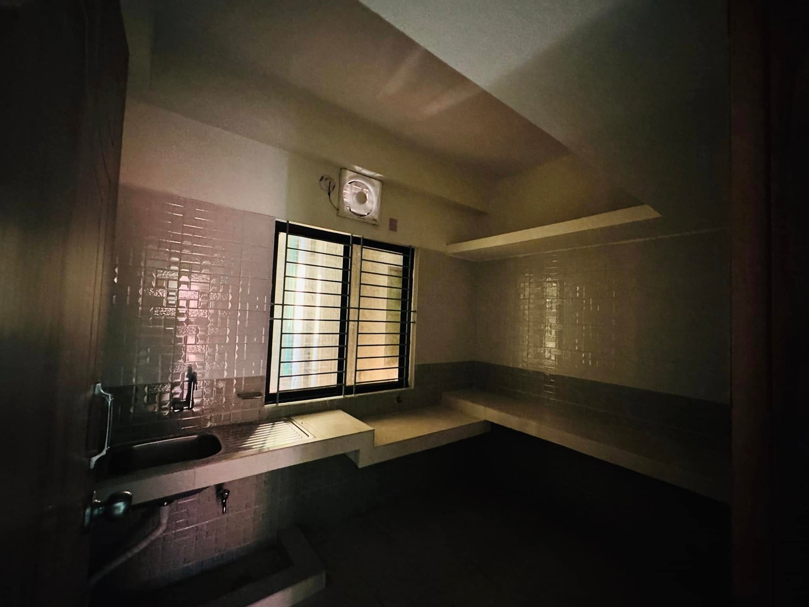 Family House Rent in Chittagong Muradpur