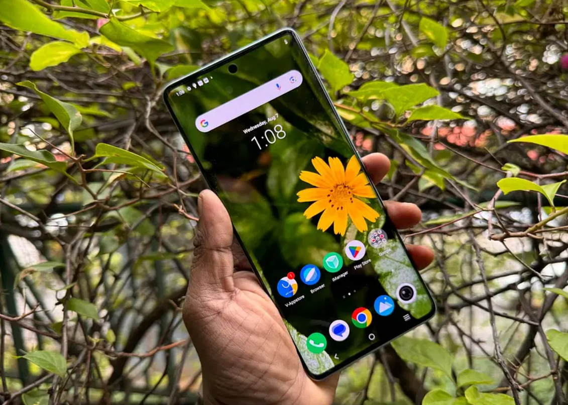 Vivo V40 5g like new