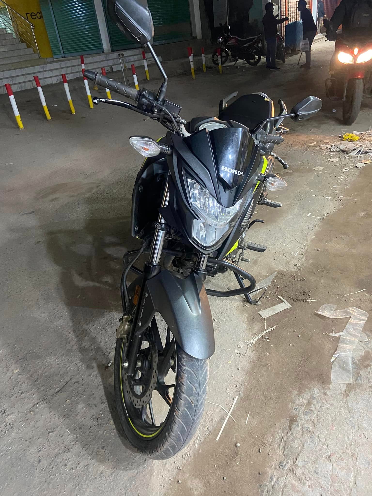 Honda Hornet CBR 160R For Sale in Tangail