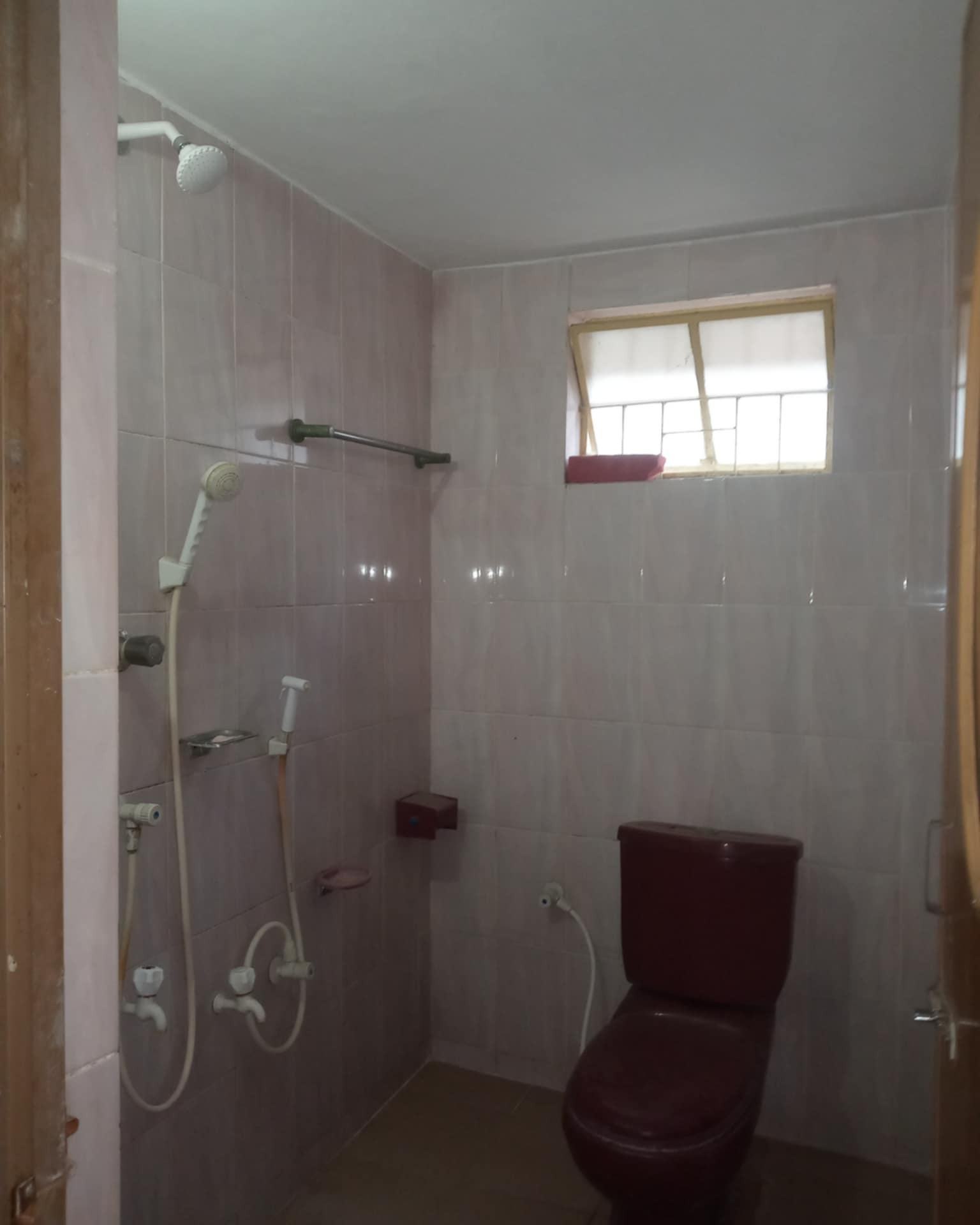 Family House ToLet in Rajshahi Kadirganj