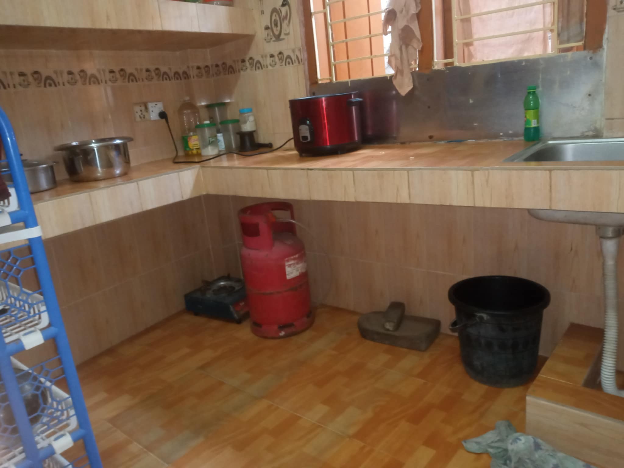 Family House ToLet in Rajshahi Kadirganj