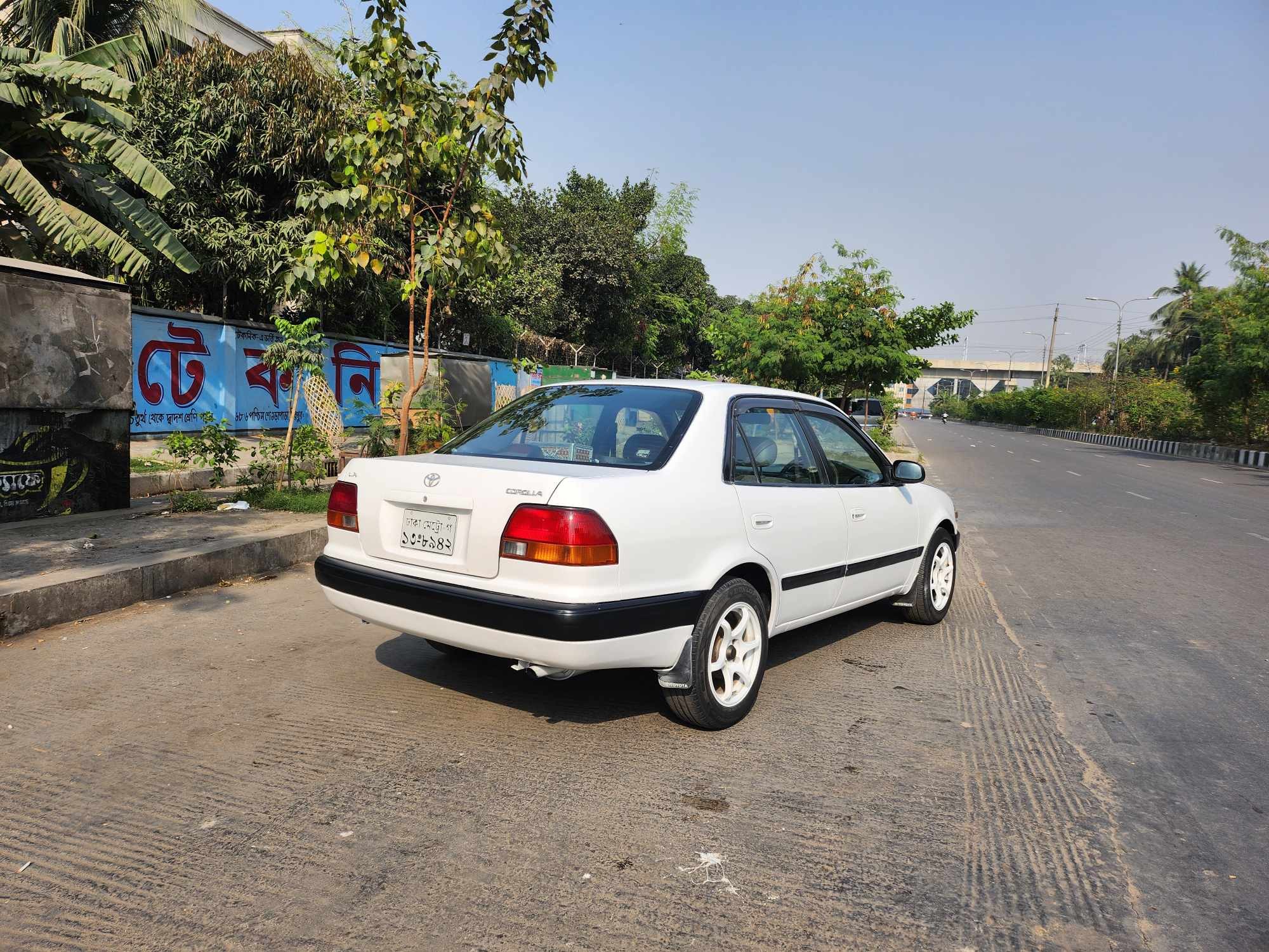 Toyota Corolla 111 Non Crystal For Sale in Dhaka