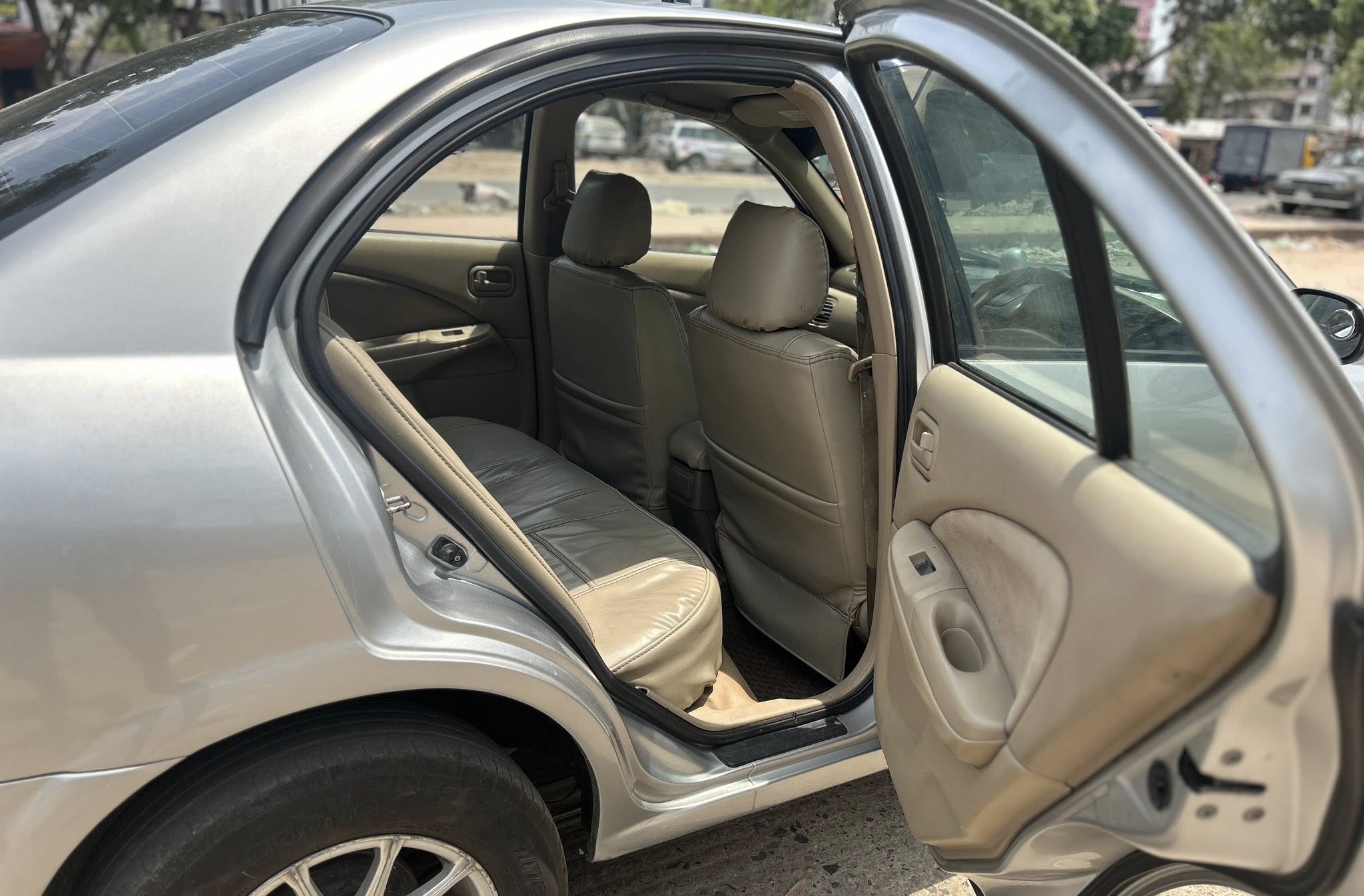 Nissan Sunny 2009 For Sale in Dhaka Mohammadpur