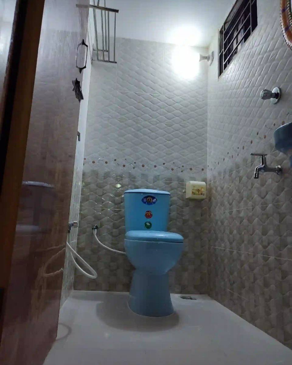 Flat For Rent in Dhaka Mugda