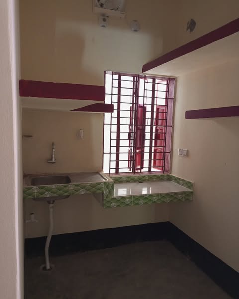 Small Family House ToLet in Barisal Gabtala