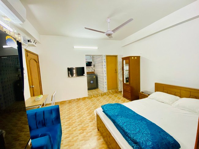 1 Room Flat in Bashundhara
